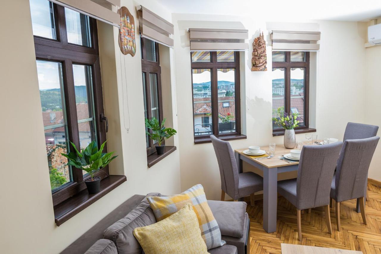 Apartment Zdravets, In The Heart Of The Old City Veliko Turnovo Bagian luar foto