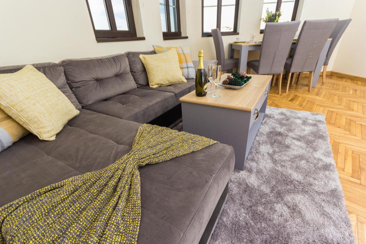 Apartment Zdravets, In The Heart Of The Old City Veliko Turnovo Bagian luar foto