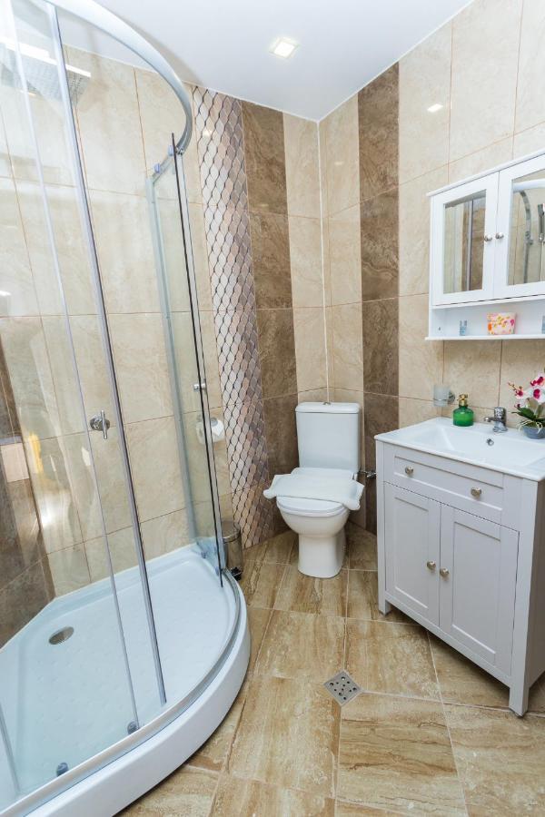 Apartment Zdravets, In The Heart Of The Old City Veliko Turnovo Bagian luar foto