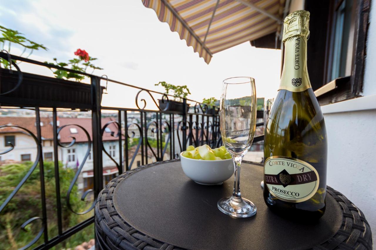 Apartment Zdravets, In The Heart Of The Old City Veliko Turnovo Bagian luar foto