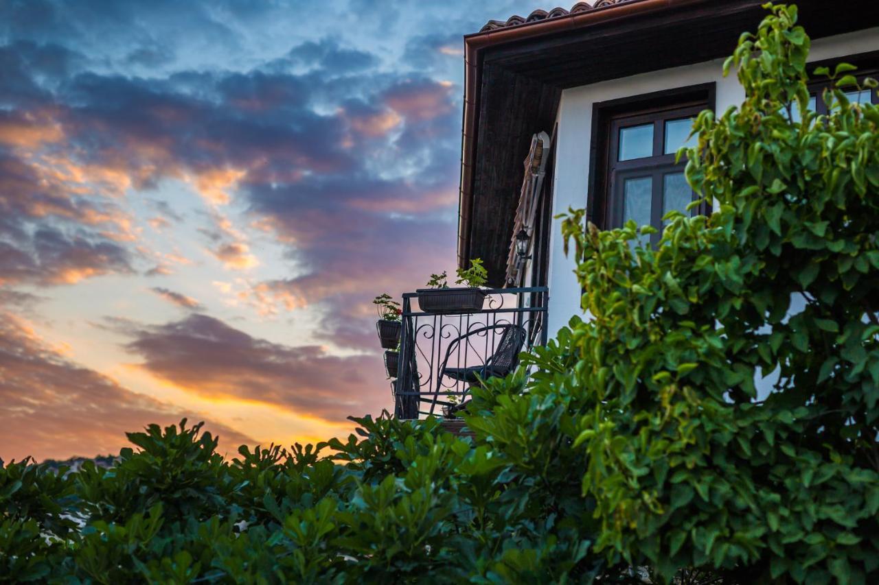 Apartment Zdravets, In The Heart Of The Old City Veliko Turnovo Bagian luar foto