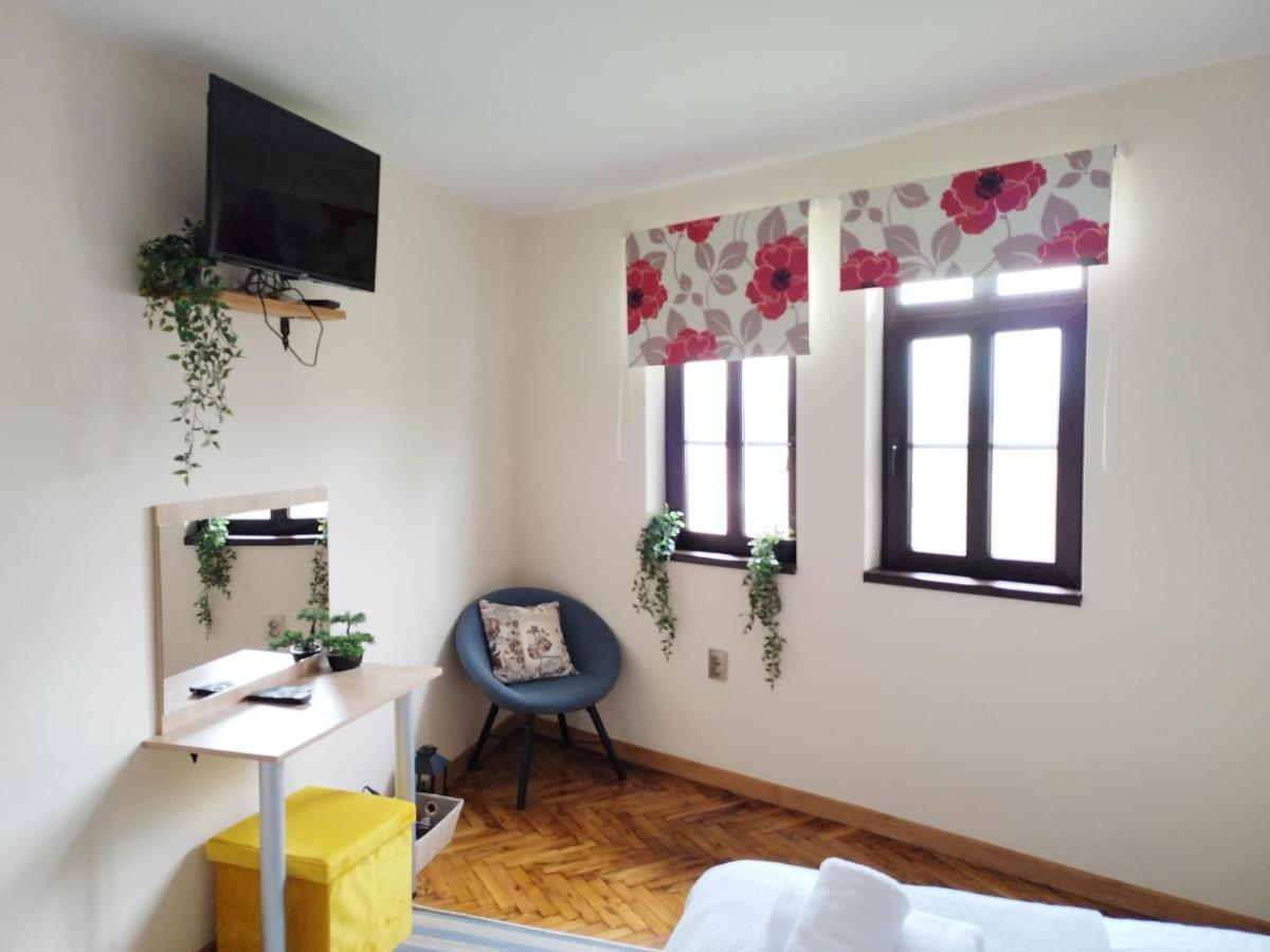 Apartment Zdravets, In The Heart Of The Old City Veliko Turnovo Bagian luar foto